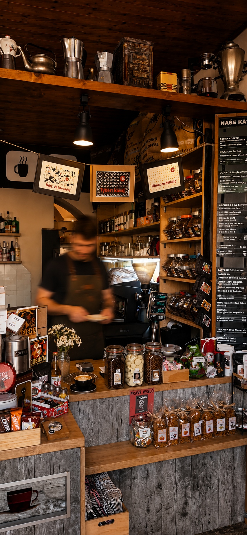 Bar s espresso kávovarem v naší kafírně